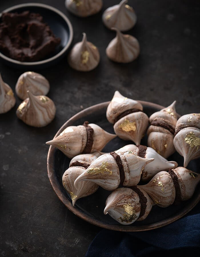 Recipe »Vegan Chocolate Meringue Kisses«