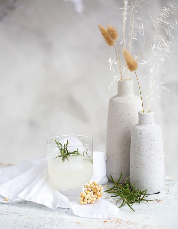 Cocktail Recipe: »Rosemary Gin Fizz«