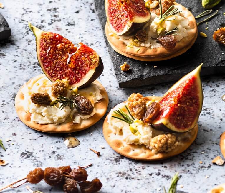 Recipe: »Cheese and fig canape«