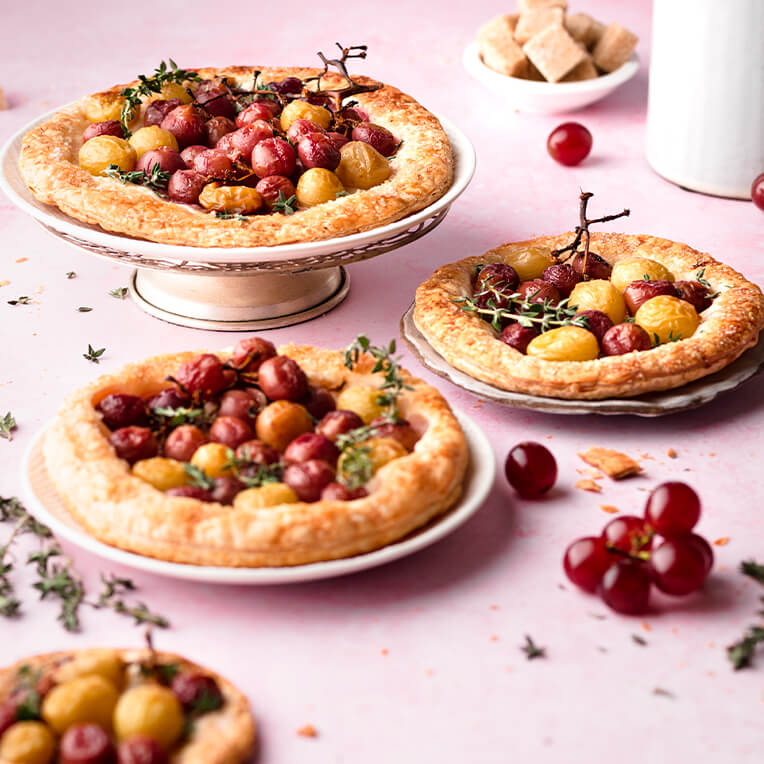 Recipe: »Grape and thyme tart«