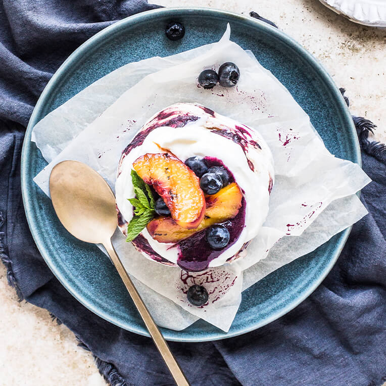 Recipe: »Grilled Blueberry Peach Meringues«