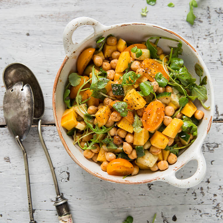 Recipe: »Chickpea & Mango Chipotle Salad«