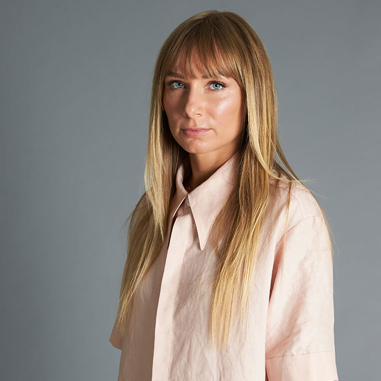 52-1 Box-cut linen blouse