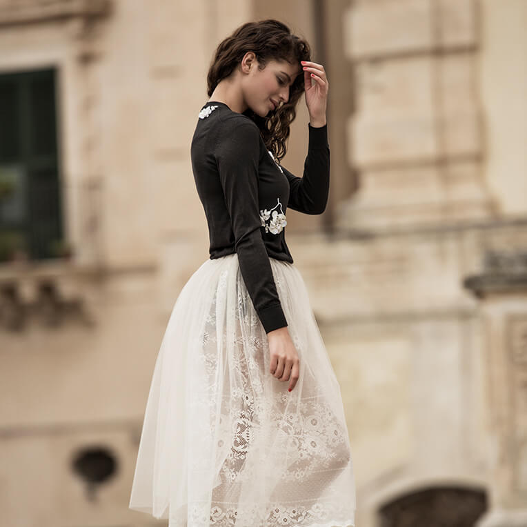 35/4 White Lace Skirt with Tulle