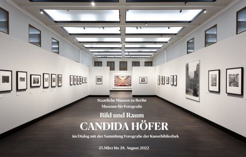 Bild und Raum. CANDIDA HÖFER im Dialog mit der Sammlung Fotografie der Kunstbibliothek 